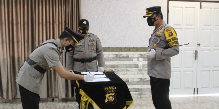 Kapolresta Jambi Pimpin Serah Terima Jabatan Kapolsek Jambi Timur