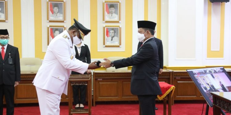 Mendagri Tito Lantik Safrizal ZA Jadi Pj. Gubernur Kalsel