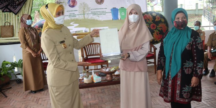 Peringati HPSN, Pj.Gubernur Jambi Ajak Masyarakat Manfaatkan Sampah Sebagai Pendorong Ekonomi