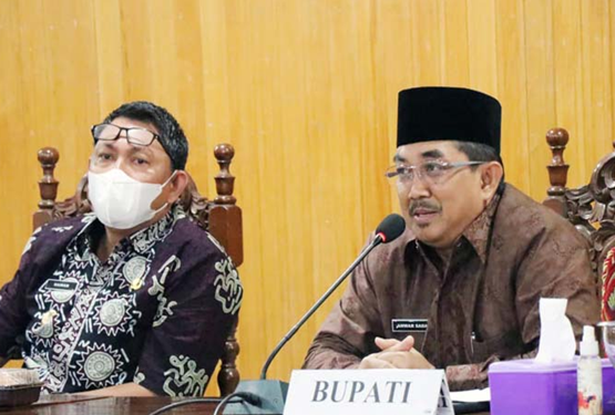 Bupati Anwar Sadat Pimpin Rapat Bersama Kepala OPD