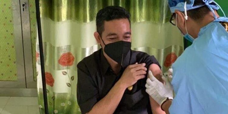 Anggota DPRD Fraksi PDIP dan Beberapa Pejabat Muarojambi Divaksin