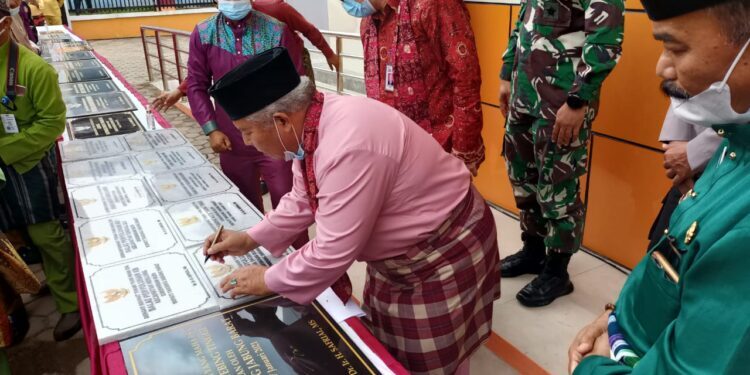 Bupati Safrial Resmikan Proyek Fisik 2016-2020 di Kecamatan Tebing Tinggi dan Bank 9 Jambi