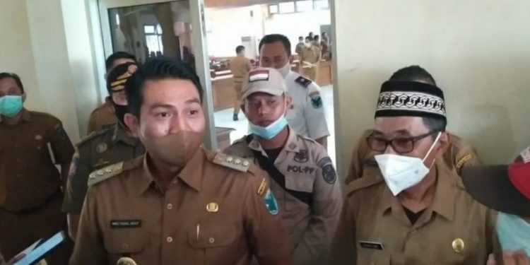 Fadhil – Bakhtiar Pimpin Rapat Perdana