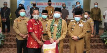 Salurkan Bantuan di Merangin, Fachrori Harap Sinergitas Pembangunan Ditingkatkan