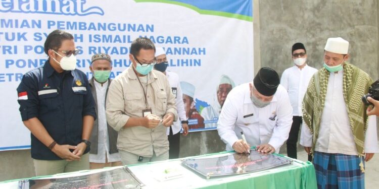 Resmikan Gedung Ponpes, Safrial: Kita Utamakan Tempat Belajar Santri