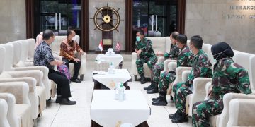 Dukcapil Kemendagri Serahkan 53 Akta Kematian Awak KRI Nanggala 402