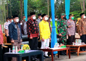 Plt. Ketua DPRD Tanjab Barat Hadiri Acara Energizing Listrik Untuk 19 Desa di PT. LPPPI Tebing Tinggi