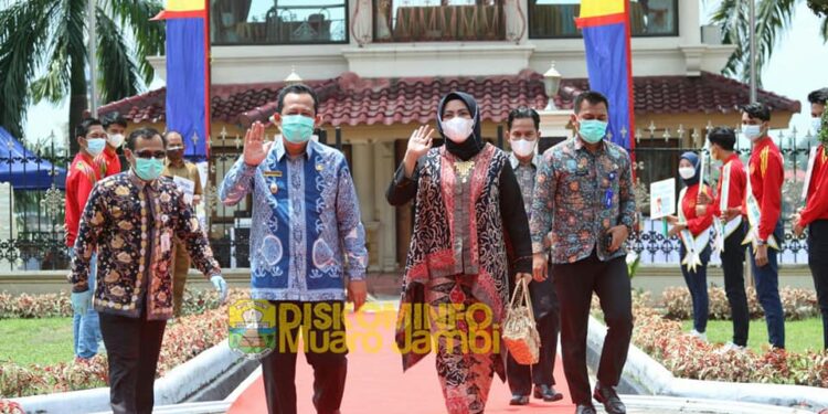 Wabub Muaro Jambi Beserta Istri Hadiri Acara Expo The Hidden Paradise in Jambi