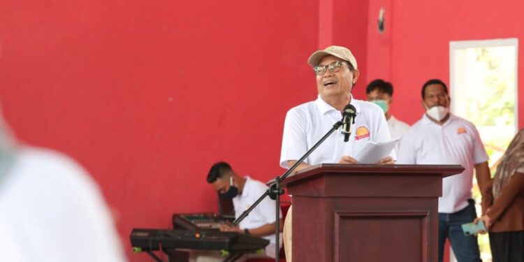 Gubernur Fachrori Harap Baveti Turut Tingkatkan Kemajuan Tenis Jambi