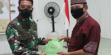 Dandim 0420/Sarko Serahkan Piagam Penghargaan Dan Bingkisan Kepada Wartawan