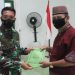 Dandim 0420/Sarko Serahkan Piagam Penghargaan Dan Bingkisan Kepada Wartawan