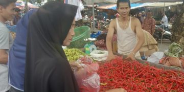 Jelang Lebaran Idul Fitri, Harga Cabe Merah Dan Rawit Di Merangin Meroket