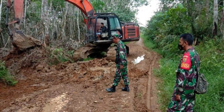 Hari Pertama Pra TMMD Ke-111 Kodim 0420/Sarko, Alat Berat Sudah Beroperasi