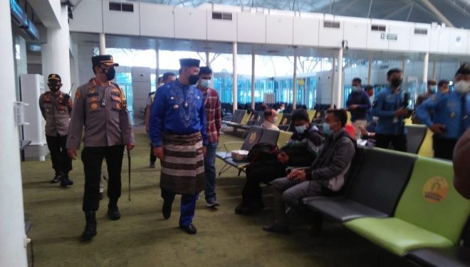 Walikota Fasha Tinjau Prokes di Bandara Sultan Thaha