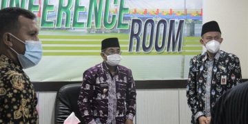 Bupati Tanjab Barat Ikuti Rapat Koordinasi Nasional di Pimpin Presiden RI Secara Virtual