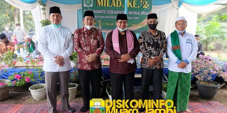 Wakil Bupati Menghadiri Milad di Desa Danau Lamo