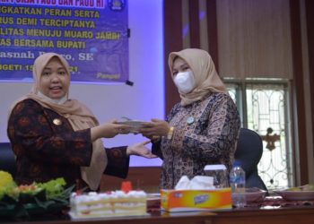 Bupati Masnah Buka Kegiatan Workshop Pembekalan POKJA PAUD dan PAUD HI