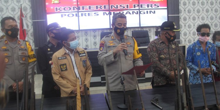 Polres Merangin Beserta Polsek Berhasil Mengamankan Ratusan Senjata Api Rakitan 