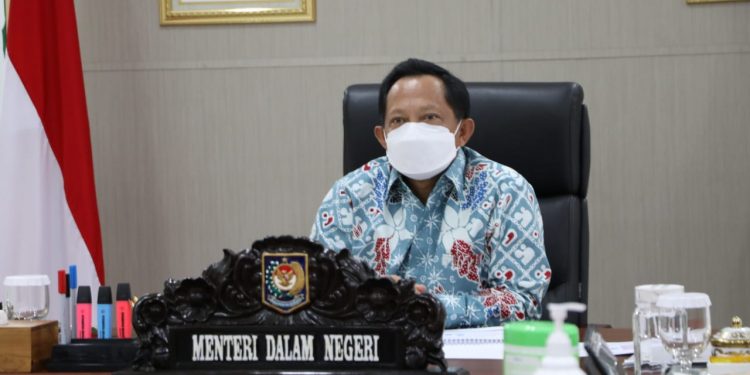 Mendagri Tekankan Pemerintah Daerah Percepat Realisasi Insentif Bagi Tenaga Kesehatan Daerah