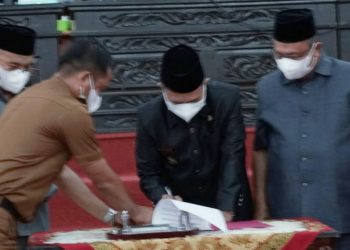Semua Fraksi Dewan  Menerima  LKPJ Bupati Merangin 2020 