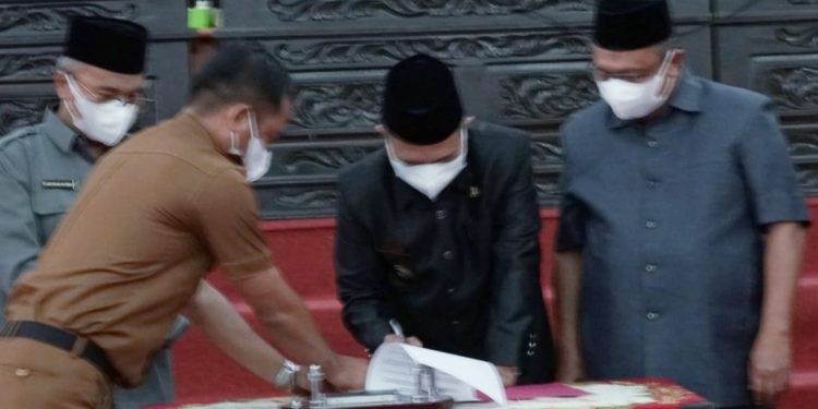 Semua Fraksi Dewan  Menerima  LKPJ Bupati Merangin 2020 