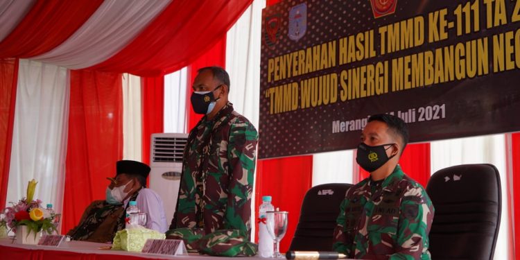 Danrem 042/Gapu Brigjen TNI M. Zulkifli Tutup TMMD Ke 111