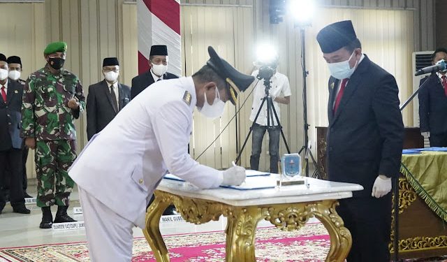 Resmi  Dilantik Menjadi Bupati Merangin, H  Mashuri Mengaku Bangga Dilantik Oleh Mantan Murid