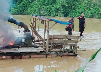 Terzaring Razia PETI, 4 Unit Dompeng Di Sungai Merangin Pamenang Barat Di Musnahkan