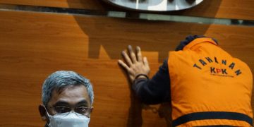 KPK Amankan 1 Orang Tersangka Terkait Kasus Suap Pengesahan RAPBD Provinsi Jambi Tahun 2017-2018