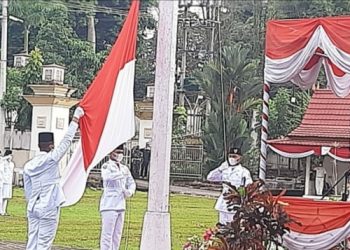 Plt Bupati Merangin Jadi Inspektur Upacara HUT Kemerdekaan RI  ke-76 