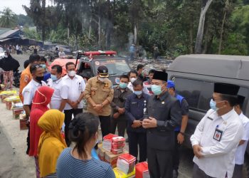 Bupati Merangin Serahkan Bantuan Ke Korban Kebakaran di Pasar Bawah Bangko