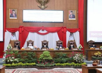 Ketua DPRD Yuli Setia Bhakti Pimpin Paripurna Istimewa Mendengar Pidato Kenegaran HUT RI Ke-76