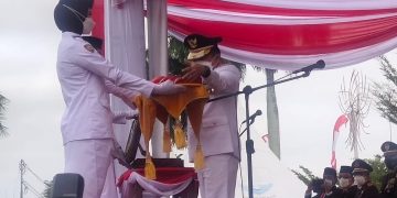 Pimpin Upacara Pengibaran Bendera, Al Haris Optimis Indonesia Mampu Hadapi Tantangan