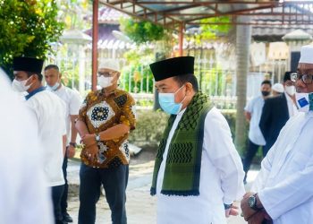 Ikuti Himbauan Wapres dan Kemenag, Gubernur Laksanakan Sholat Idul Adha 1442 H di Rumah Dinas