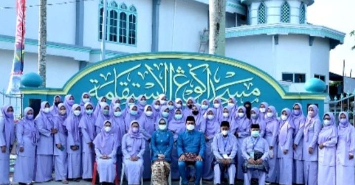 Kunjungi Kafilah MTQ ke-50 di Tanjab Barat, Bupati Fadhil Janjikan Penghargaan Bagi yang Berprestasi