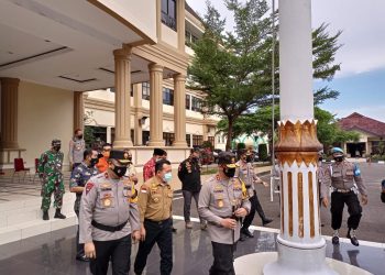 Gubernur Al Haris Ajak Perusahaan Bantu Masyarakat yang Terdampak Covid-19