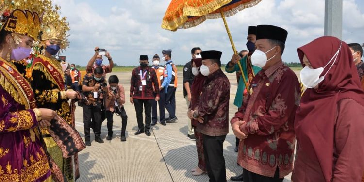 Gubernur Al Haris : Tugas Kami Penanganan COVID-19 dan Pemulihan Ekonomi