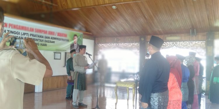 Bupati Fadhil Lantik Pejabat Eselon IIB dan IIIA