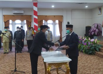 Fajarman Resmi di Lantik Menjadi Sekda Merangin  Definitif oleh Bupati H.Mashur