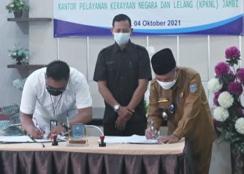 Bupati Merangin Tandatangani MoU dengan KPKNL Jambi Terkait Barang Milik Daerah