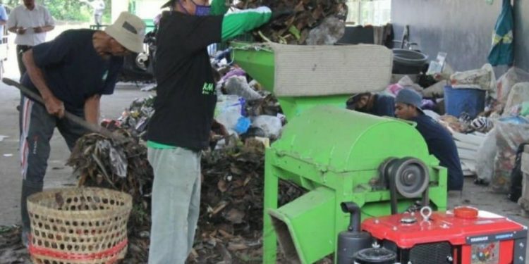 Program Padat Karya Pengelolaan Sampah Permukiman, Kementerian PUPR Serap 4.098 Tenaga Kerja 