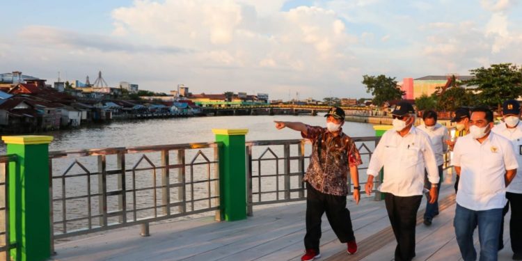 Tinjau Penataan Kawasan Kelayan Barat Banjarmasin, Menteri PUPR :  Kolaborasi Yang Baik Dengan Pemkot