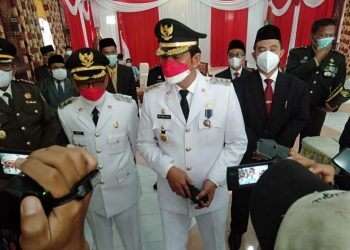 Hut RI ke-76, Bupati dan Wabup Batanghari Ikuti Upacara Kenaikan Sangsaka Merah Putih Secara Virtual