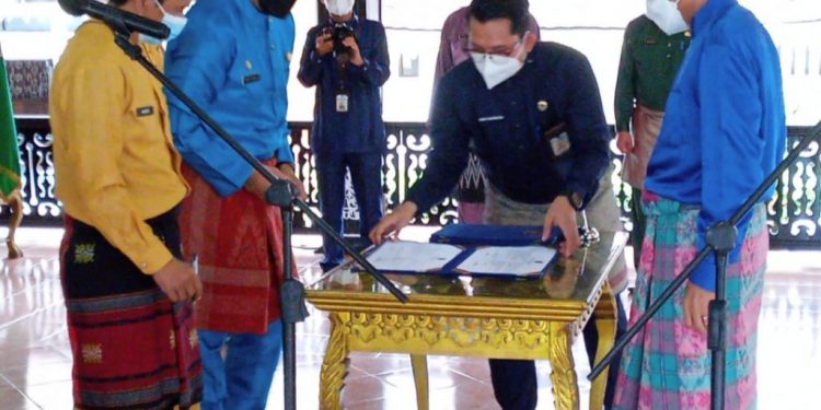 Wabup Batanghari Lantik Pejabat Eselon III dan IV