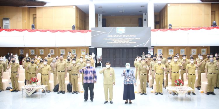 Ditugaskan di Kemendagri, Alumni IPDN Angkatan XXVII Diminta Bekerja Untuk Kepentingan Rakyat