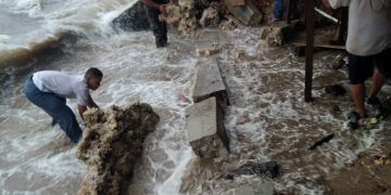 Sebanyak 34 Warga Mengungsi Akibat Banjir Rob di Kepulauan Riau