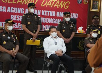 Kunker Ke Sumut, Jaksa Agung Saksikan Penyampaian SKP2 di Kejari Deli Serdang