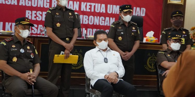Kunker Ke Sumut, Jaksa Agung Saksikan Penyampaian SKP2 di Kejari Deli Serdang