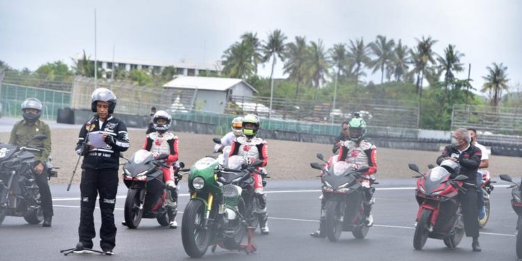 Presiden Jokowi Resmikan Jalan Bypass BIL – Mandalika dan Sirkuit Mandalika