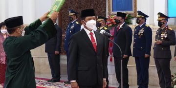 Presiden Joko Widodo Lantik Mayor Jenderal TNI Suharyanto Menjadi Kepala BNPB